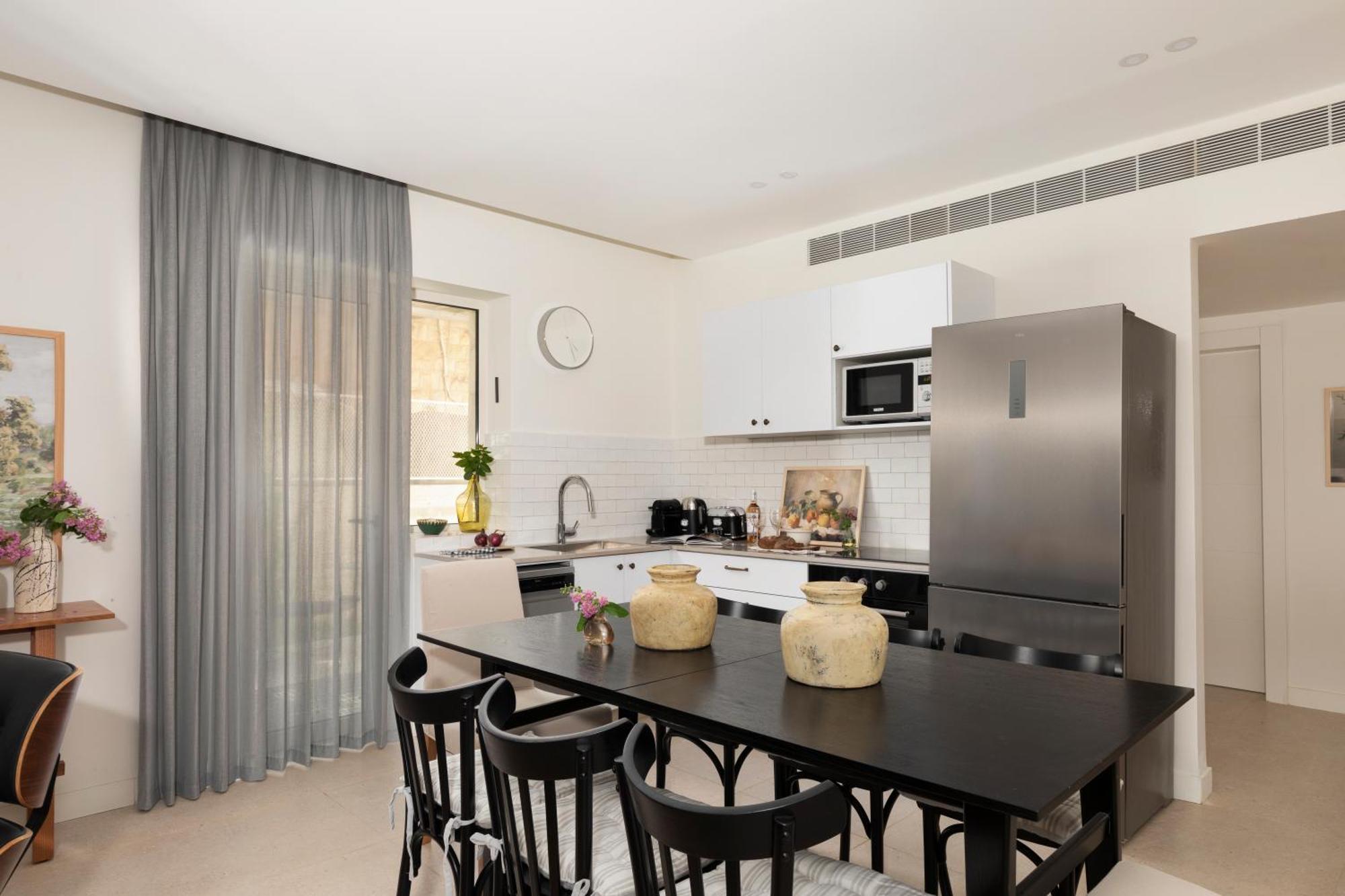 The J - Luxury Apartments By Localz เยรูซาเลม ภายนอก รูปภาพ